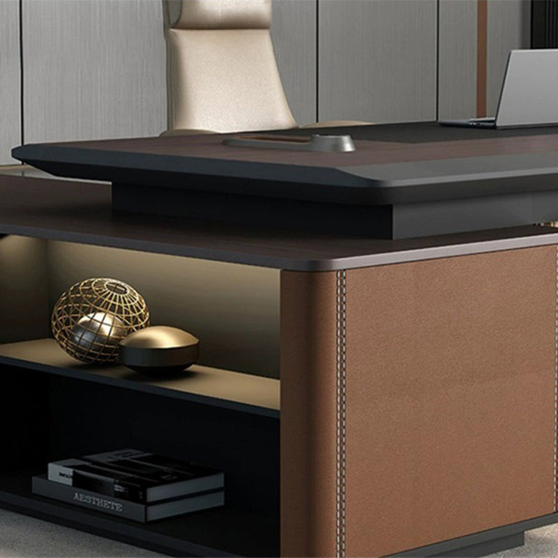 大型役員デスク|おしゃれ 高級感 ワイヤレス充電器備え