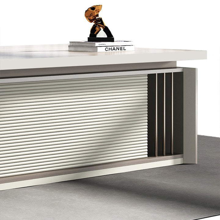 大型役員デスク|高級感 現代性 USBポート付き