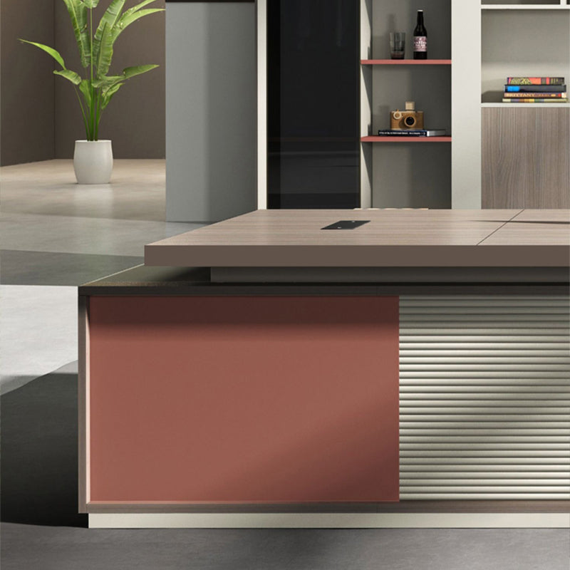 大型役員デスク|高級感 現代性 USBポート付き