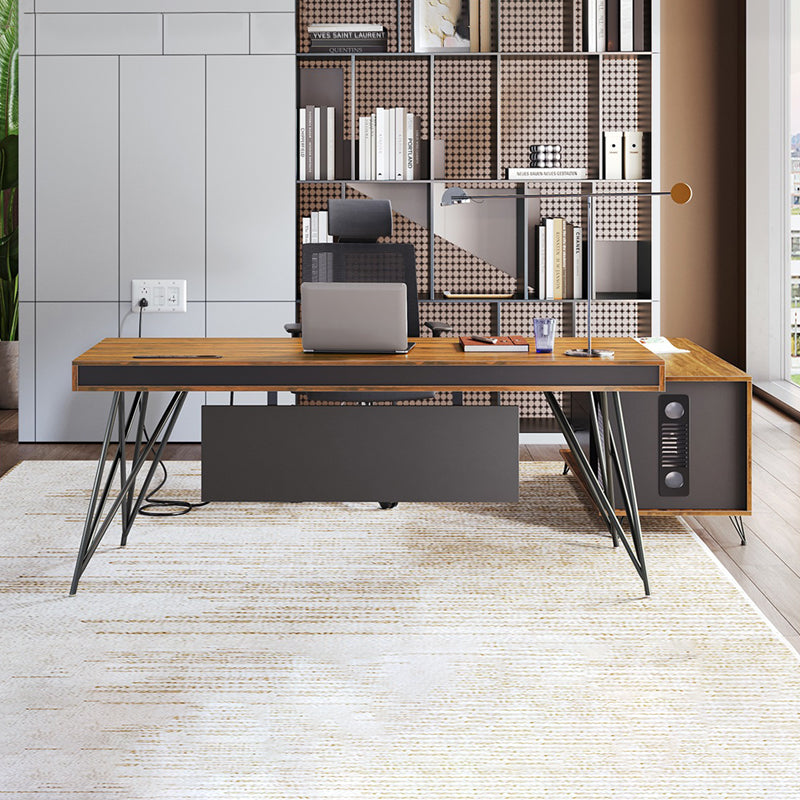 大型役員デスク|シンプル 優雅さ ロック付き