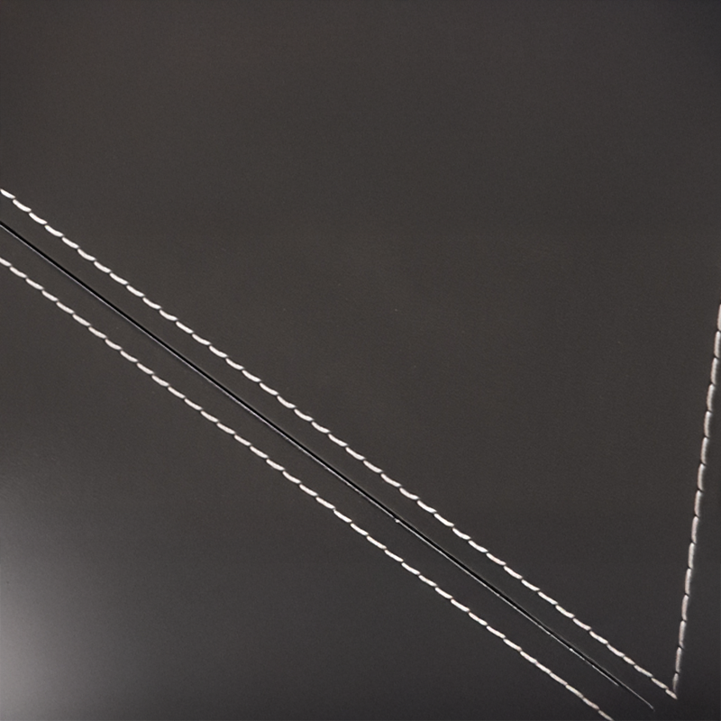 壁面収納｜サドルレザー調 プレステージ 耐久設計